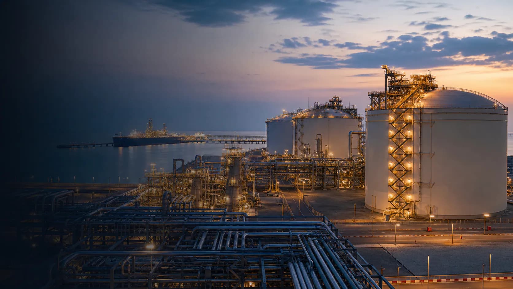 Illustrative Qatar LNG storage, process piping, and export-terminal environment